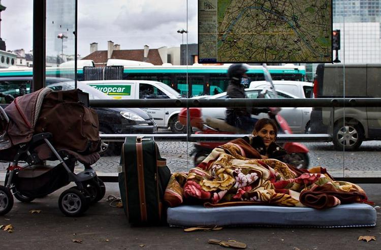 Potret Mengharukan di Balik Megah dan Indahnya Kota Paris