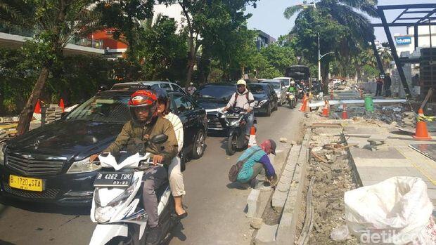 Warga Kemang soal Revitalisasi Trotoar: Bagus Tapi Bikin Macet