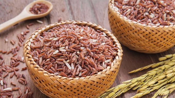 Tips Biar Masak Nasi Beras Merah Tetap Pulen nan Empuk