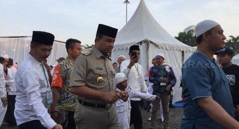 Anies Tiba di Monas, Massa Reuni 212: Kita Sambut Gubernur Indonesia