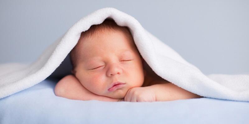 Cuci Selimut Bayi dengan Air Dingin