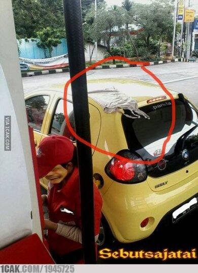 Foto-foto Lucu Orang Negara +62 Jemuran Pakaian, Bikin Gagal Fokus! CD nya Terbang?