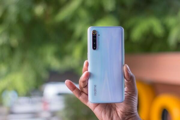 5 Smartphone Terbaru Realme dengan Baterai Jumbo, Tahan Seharian!