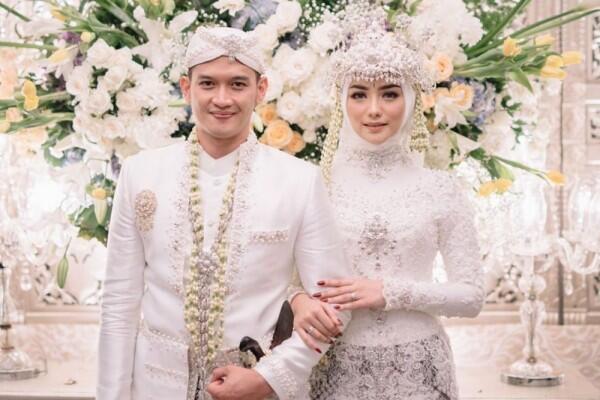 Resmi Menikah, 9 Potret Perjalanan Kisah Cinta Rezky dan Citra Kirana
