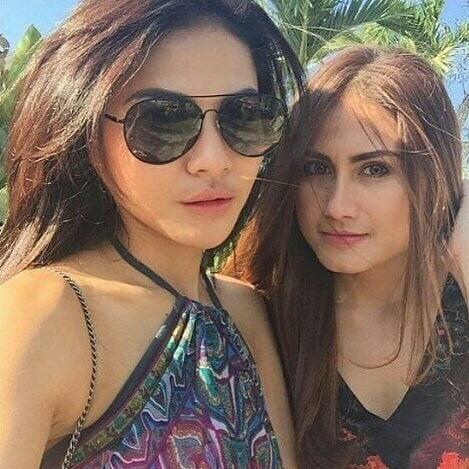 Kumpulan Foto Selfie Wanita Cantik Ini Bisa Sejukkan Mata Hati Dan Pikiran Yang Gerah