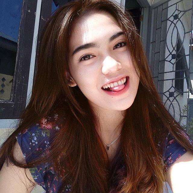 Kumpulan Foto Selfie Wanita Cantik Ini Bisa Sejukkan Mata Hati Dan Pikiran Yang Gerah