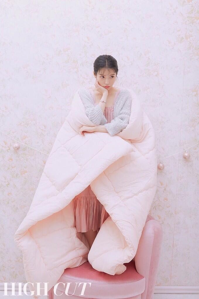 Wawancara dan Foto-foto Memesona IU untuk Majalah High Cut