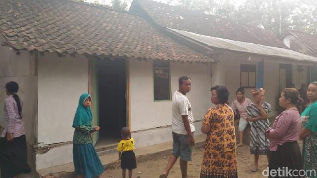 Nenek Terkapar di Kamar dengan Luka Sayat di Leher Diduga Korban Pemerkosaan