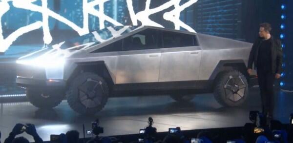 Pikup Futuristik Milik Tesla, Ini Spesifikasi Lengkapnya