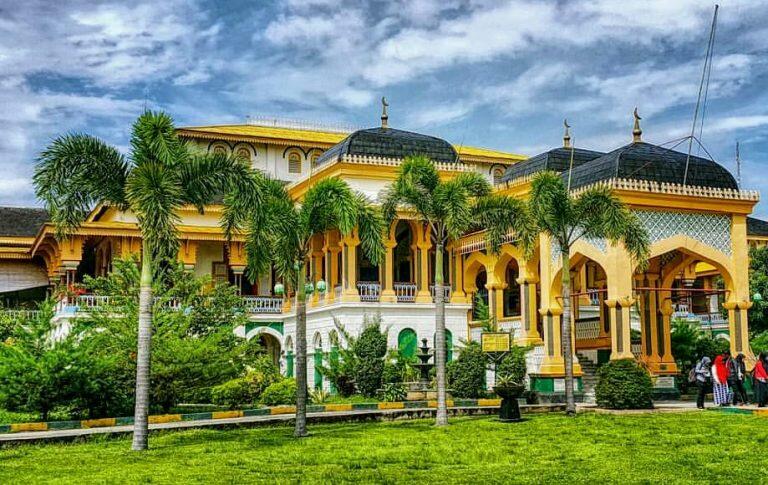 Sejarah Tempat Inspiratif Dari Sebuah Istana Sultan Deli, Sumatera Utara.