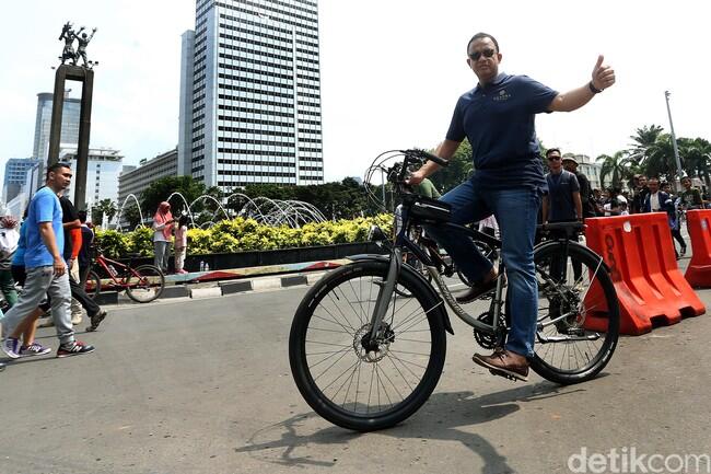 Ketua Fraksi PDIP DKI Tantang Gubernur Anies Bersepeda Setiap Hari
