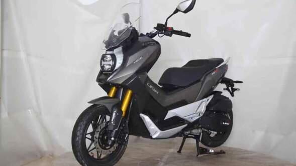 Satu-Satunya Rival Head To Head Honda ADV150, Shock Depan Sudah Upside Down