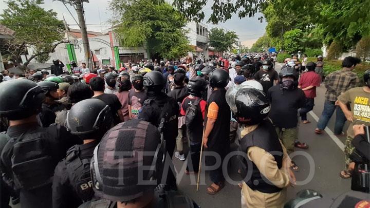 Massa Laskar di Solo Nyaris Bentrok dengan Pemuda NU