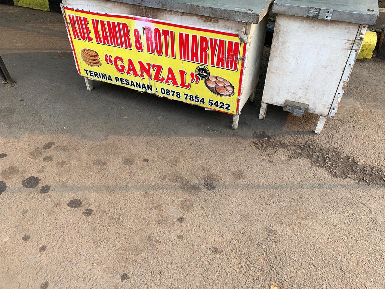 Aneka Jajanan yang Menggoda di Stasiun Tebet