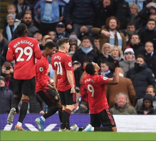 Manchester Is Red Again! United Bungkam City di Etihad Stadium