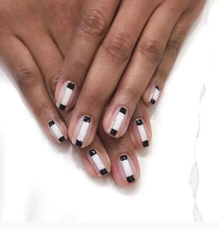 10 Ide Nail Polish Warna Hitam Yang Patut Kamu Coba!