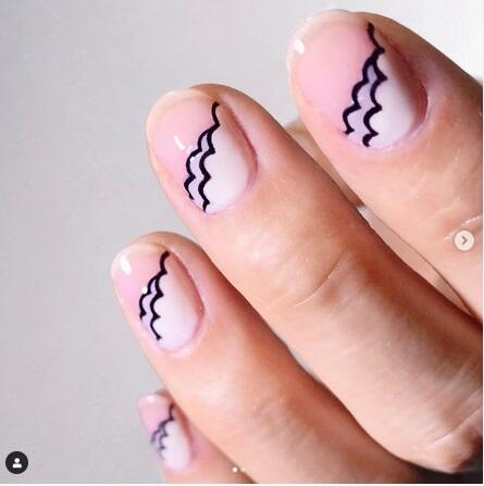 10 Ide Nail Polish Warna Hitam Yang Patut Kamu Coba!