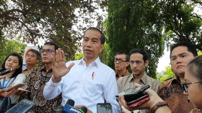 Tanggapan Jokowi Mengenai Isu Eksploitasi Pramugari Garuda Indonesia