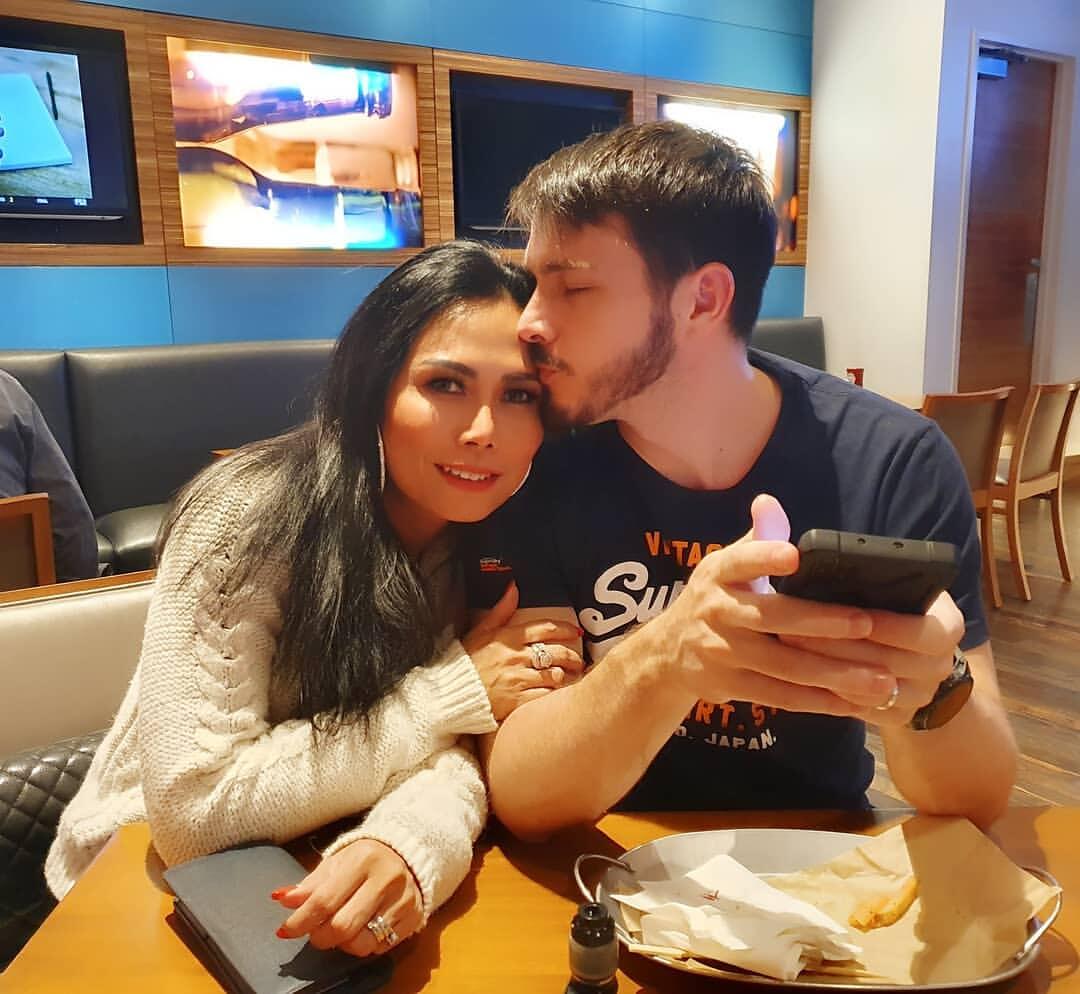 Menyambut Kepulangan Frederika Alexis Cull, Hayati Fokus Ke Penampilan Papa Universe