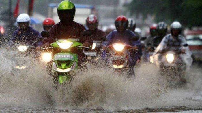 Inilah Penyakit Mematikan Buat Kendaraan Bermotor Kala Musim Hujan