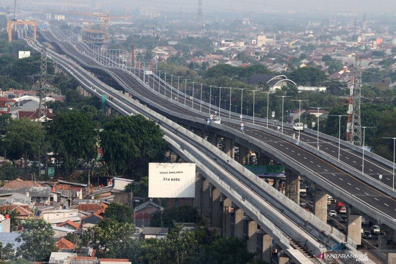 Foto tol Japek bergelombang disebut &quot;fake&quot;, benarkah?