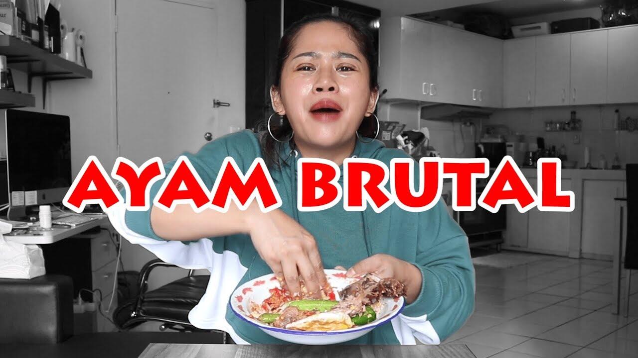 Fenomena Food Vlogger Di Indonesia Yang Rela Makan Pedas Demi Viewer