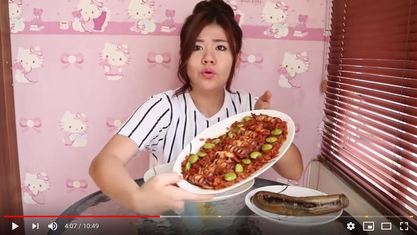 Fenomena Food Vlogger Di Indonesia Yang Rela Makan Pedas Demi Viewer