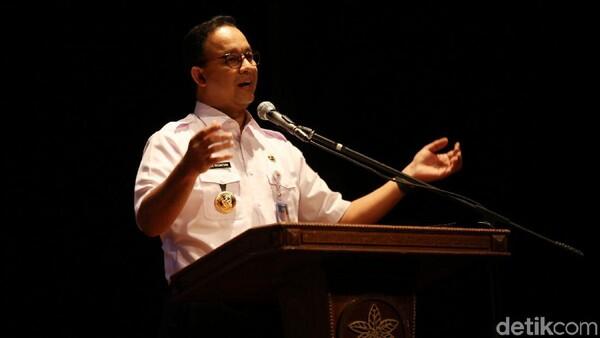 Tidak Tandatangani Langsung, Anies Bantah Penghargaan untuk Colosseum Palsu