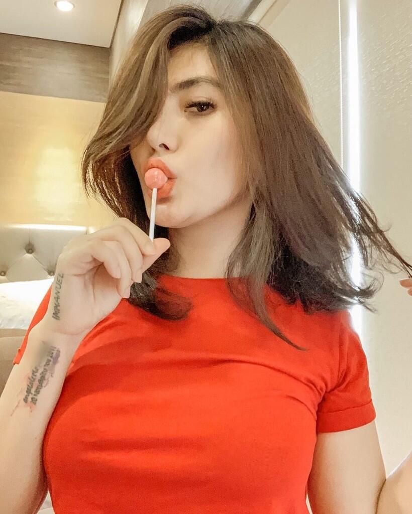 Heboh Pose Angela Lee Dengan Kakek Sugiono Kaskus 