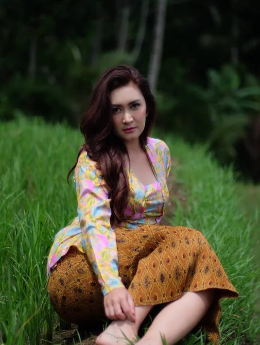 KRITERIA ISTRI IDAMAN