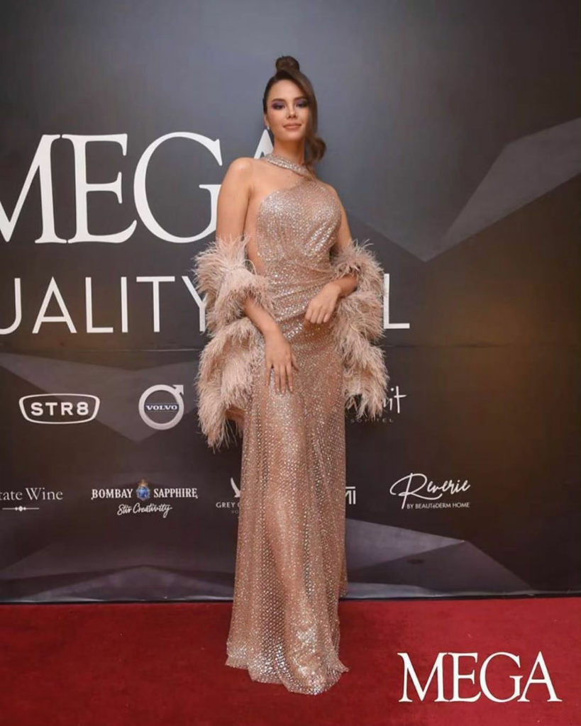 Gown Mak Tumang For Catriona Gray, Kamu Lebih Suka Yang Mana?