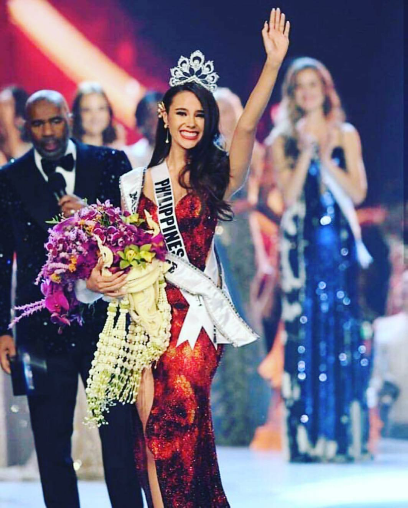 Gown Mak Tumang For Catriona Gray, Kamu Lebih Suka Yang Mana?