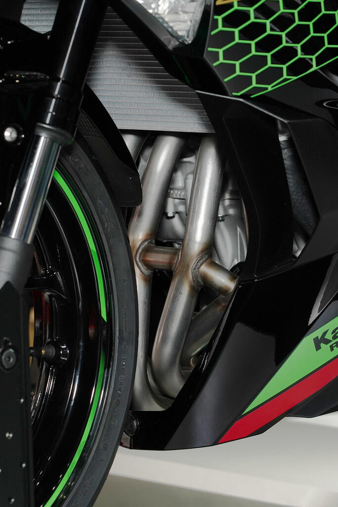 Kabar Mengejutkan Sekaligus Bahagia Soal Kawasaki ZX25R Di Indonesia, Harga Murah?