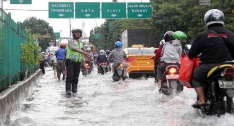 Soal Jakarta Banjir, Ruhut: Dinas SDA DKI Makin Stres Bela Majikannya