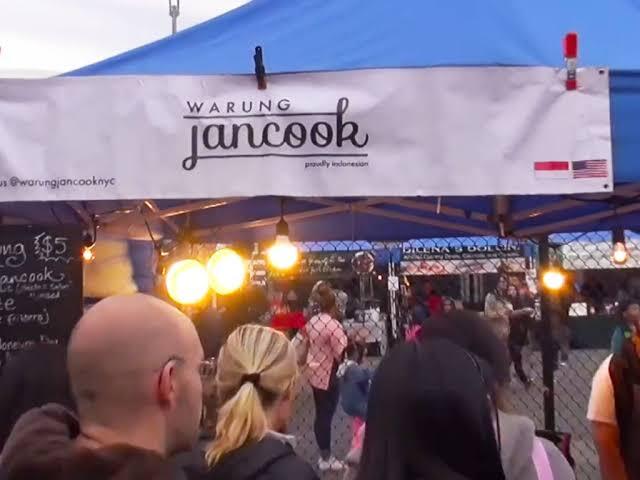Harga 70 Ribu, Bakwan Jancook Diserbu Warga Amerika Serikat, Seperti Apa Rasanya?