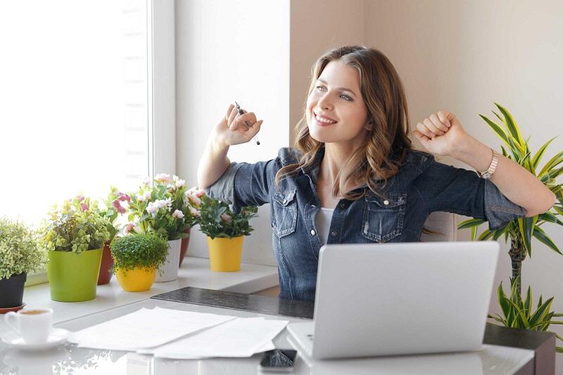Duduk Seharian di Kantor? 5 Tips Buat Jaga Kesehatan Kamu Agar Tetap Fit!