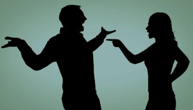 Tega, Seorang Istri Injak Kemaluan Suaminya Hingga Pingsan