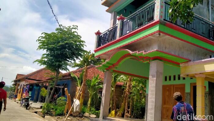 Rumah Sebagus Ini Dapat Bantuan PKH, Terlalu