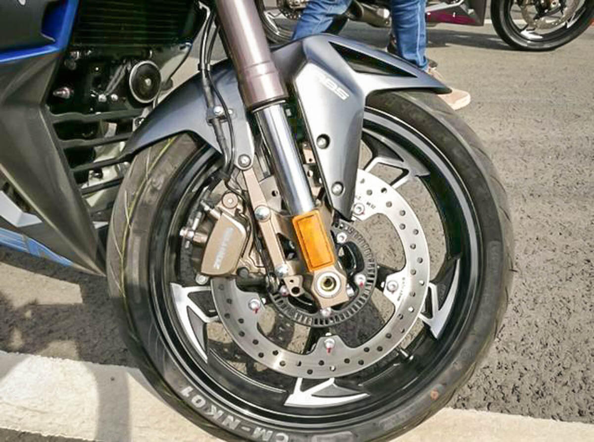 Desainer Motor China Makin Menggila, Bikin Motor Naked Super Ganteng