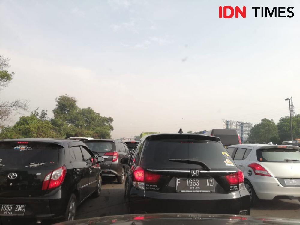 Tol Japek Macet Sepanjang 10 Km Hari Ini,