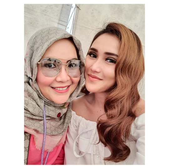 Intip Ungkapan Cinta 8 Seleb Ini Untuk Ibunya Dihari Ibu.
