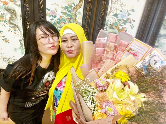 Intip Ungkapan Cinta 8 Seleb Ini Untuk Ibunya Dihari Ibu.