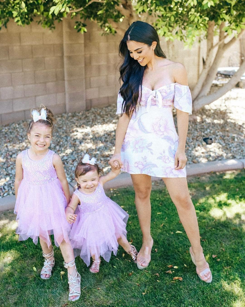 Akhir Tahun, Abadikan Moment Bersama Putrimu! Ini Beberapa Out Fitnya. Simak Yuk