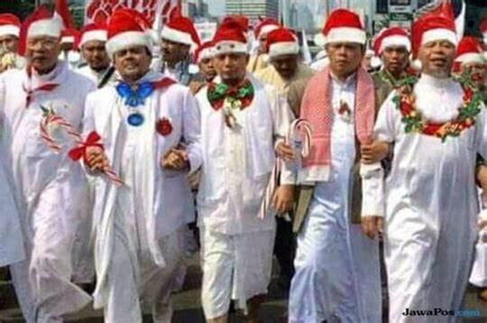 Pelarangan Ucapan Natal Hanya dari Kelompok Sumbu Pendek | FPI &quot;Murtad&quot;