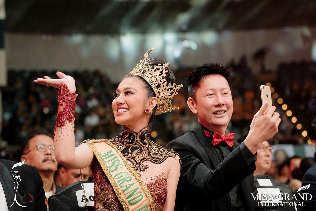 Papa Nawat, President Of MGI Yang Cinta Dengan Batik Indonesia!