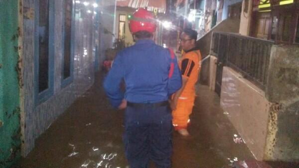 Imbas Hujan Deras, Permukiman di Kampung Melayu-Cawang Terendam Banjir