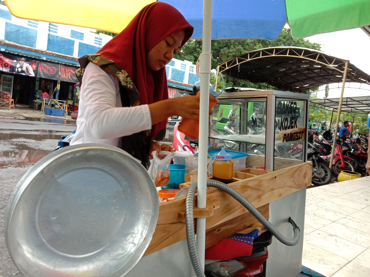Dera, Siswi Kelas 2 SMK, Yang Menginspirasi