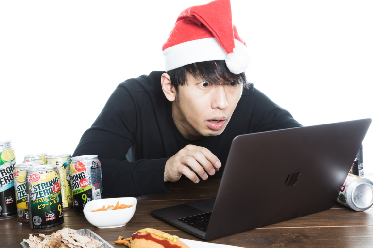 Survei PornHub Membuktikan, saat Natal Penonton Bokep Menurun. Tapi Negara ini Naik
