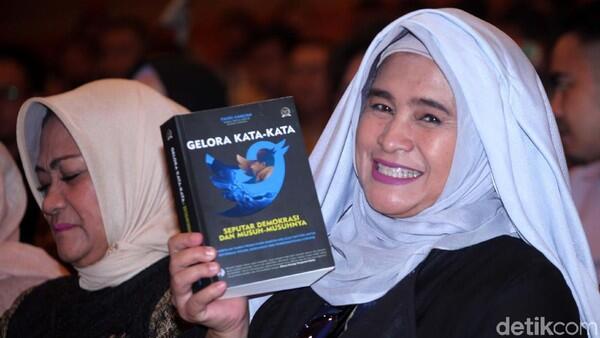 Bakal Ikut Prabowo Merapat ke Jokowi? Ini Tanggapan Neno Warisman