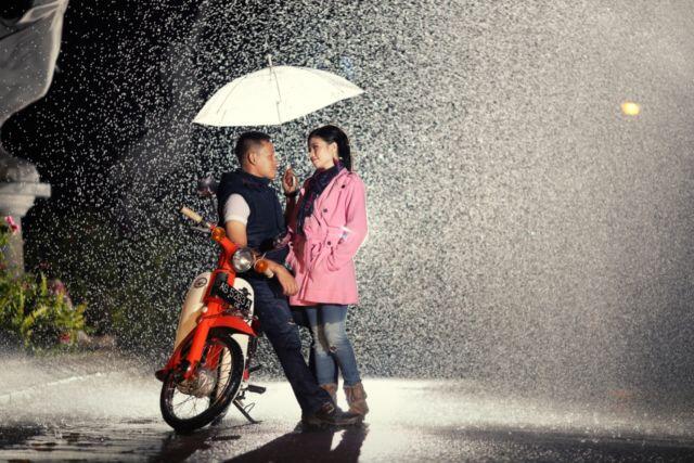 Ternyata Bercinta Saat musim Hujan Merupakan Waktu Yang Pas
